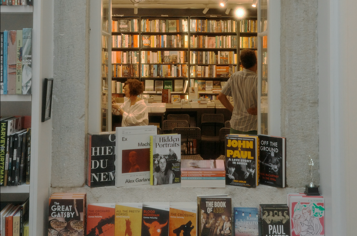 Librairie proposant des titres de littérature jeunesse